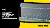 Lol in Rotterdam; Fans maken lol met opblaasbare artikelen in De Kuip