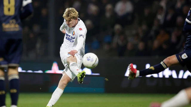 Eredivisie-uitblinker doet denken aan Pirlo: interessant voor top 3?