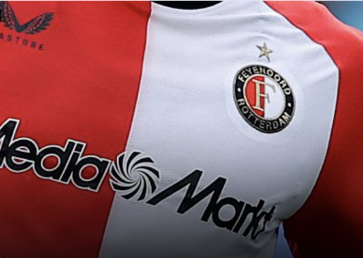 Feyenoord-supporter zwaar mishandeld om shirt in Amsterdam
