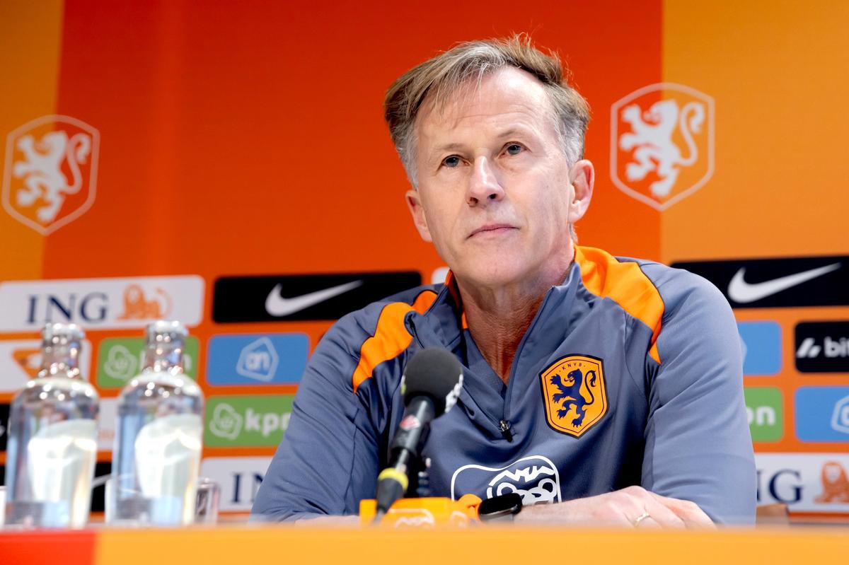 andries jonker onder vuur na kansloze nederlaag met nederland tegen engeland.