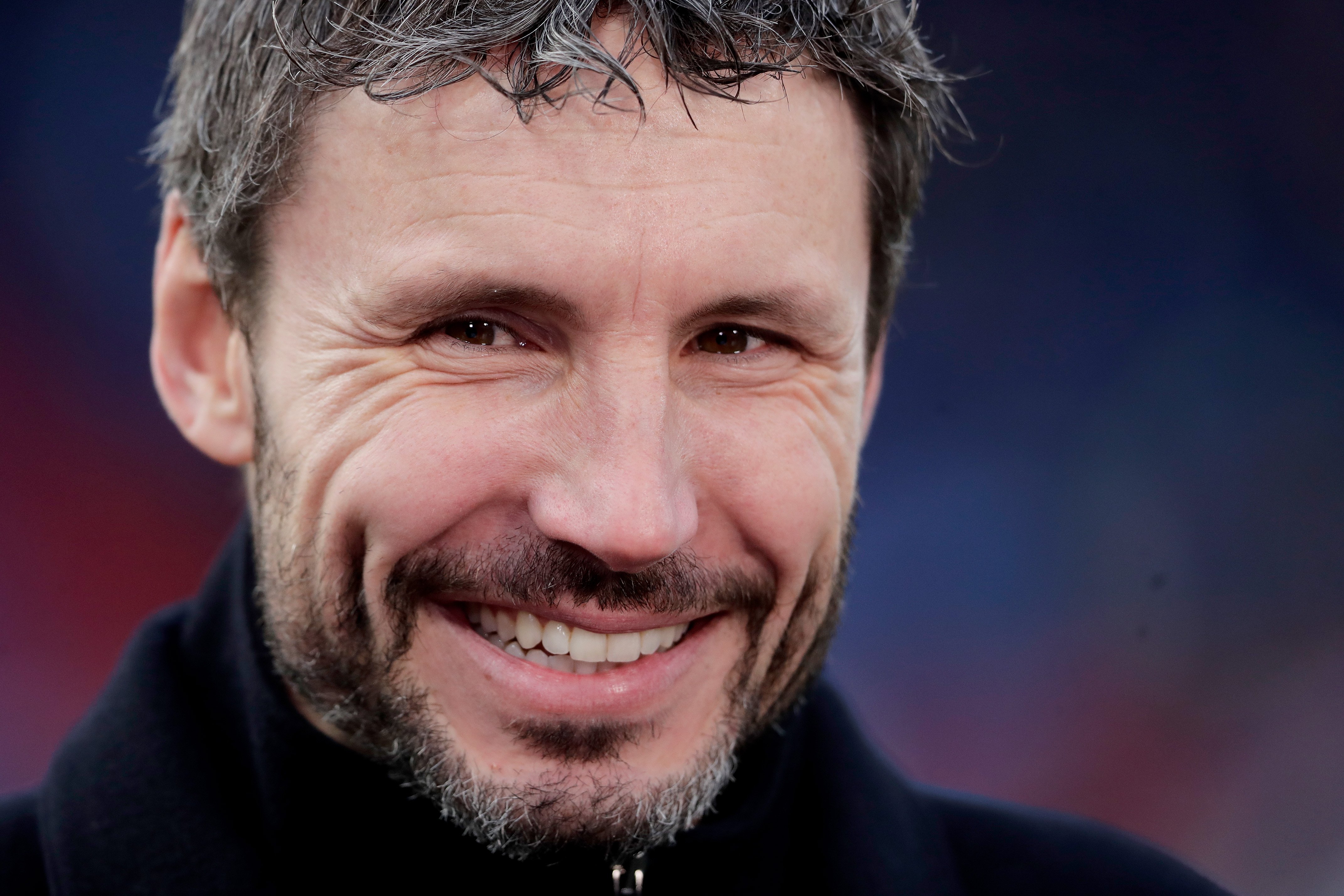 Mark van Bommel lijkt de nieuwe bondscoach van België te worden. De KBVB ziet in de Nederlander de ideale kandidaat om de Rode Duivels richting het EK 2028 te leiden.