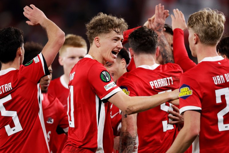 Sven Mijnans is euforisch na zijn doelpunt