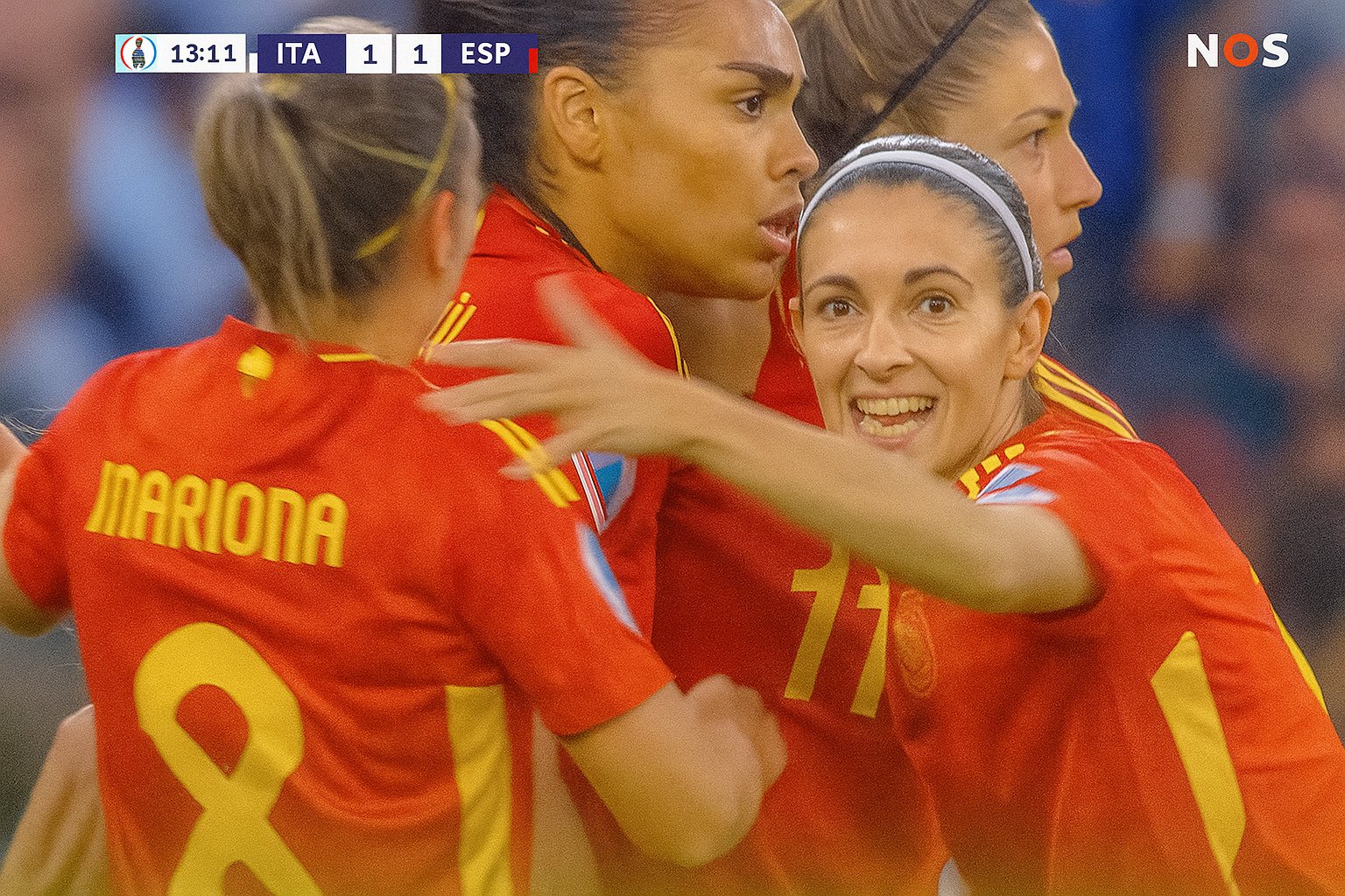 Spanjaarden blij na doelpunt