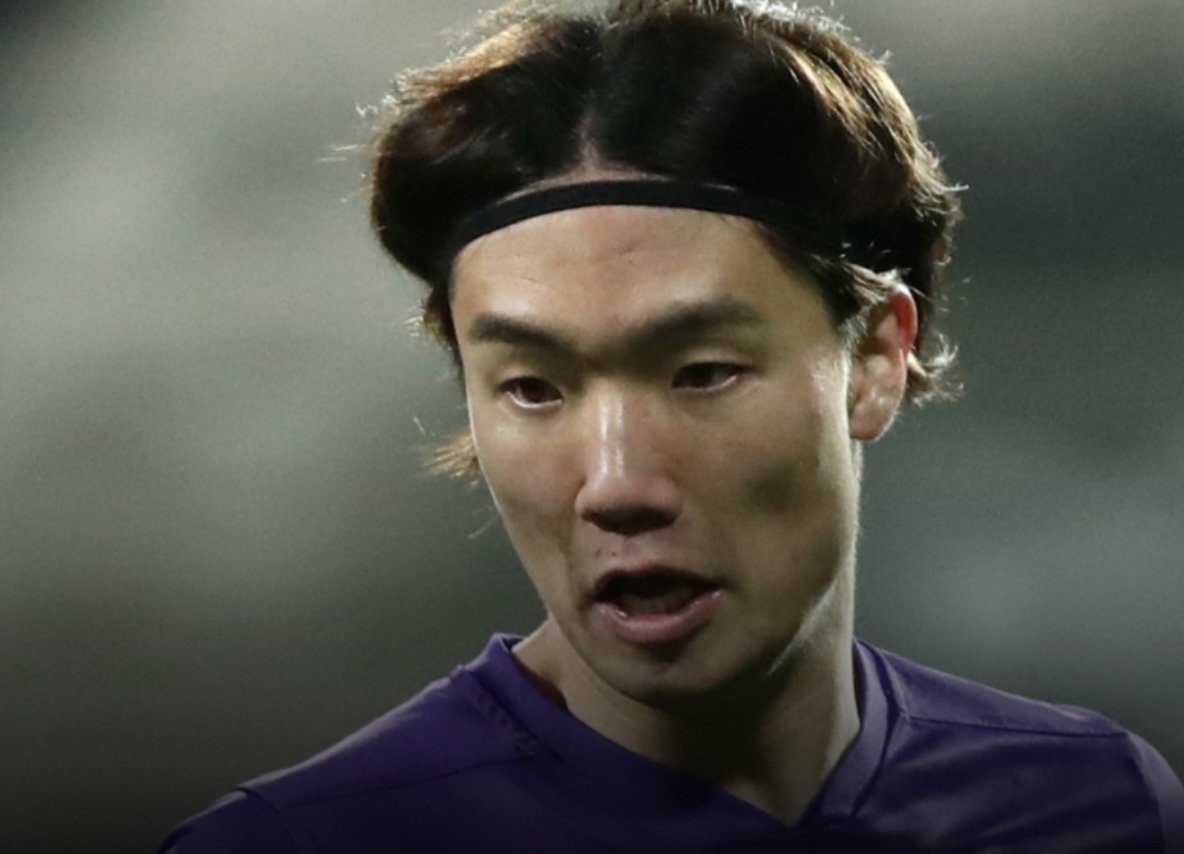 Ko Itakura in actie voor Borussia Mönchengladbach: Feyenoord wil toeslaan.