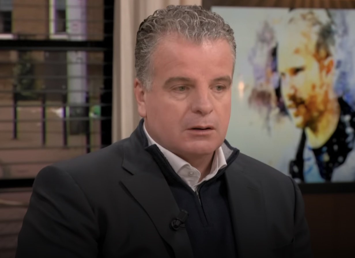 Feyenoord directeur Dennis te Kloese kijkt deze winter verrassend naar een extra middenvelder. Door blessures, afwezigheid en mogelijke uitgaande transfers is versterking nodig.