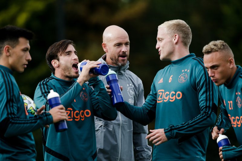 Erik Ten Hag, Nico Tagliafico, Donny van de Beek, Hakim Ziyech en Noa Lang