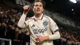 Ajax-uitblinker Mika Godts koopt miljoenenvilla in Weesp
