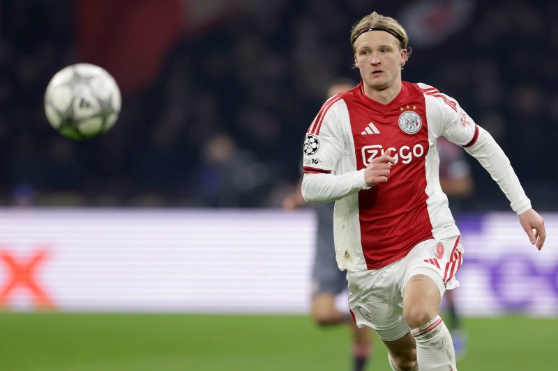 Kasper Dolberg legde aan voor de 1-1