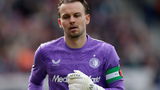 Twee gigantische blunders binnen 1 minuut: AZ op 0-1