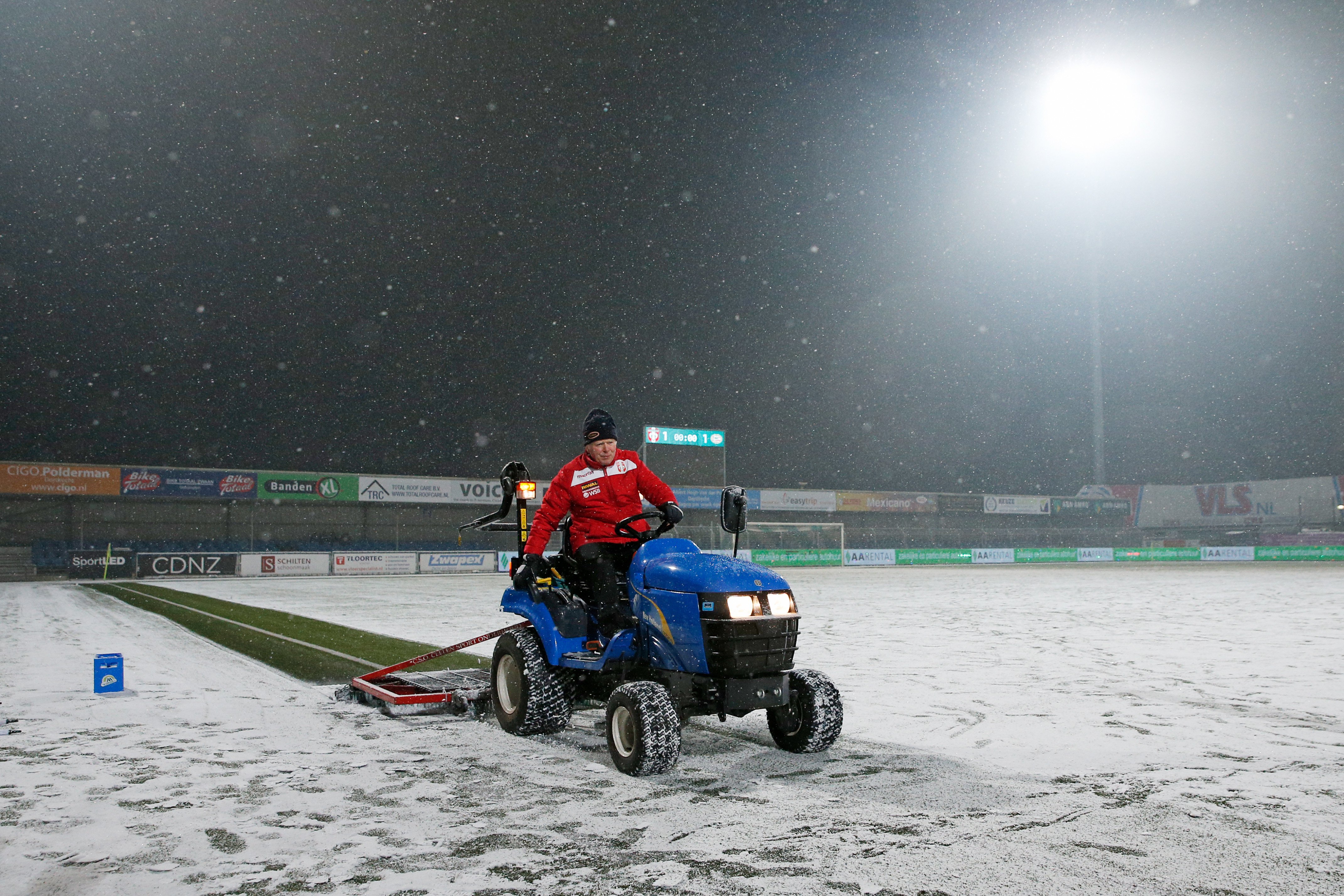 Winterbeeld op de Nederlandse voetbalvelden