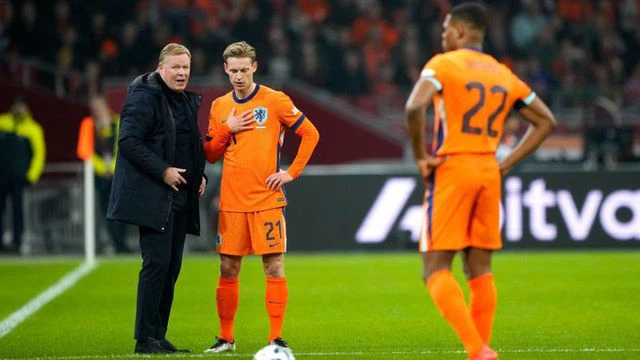 Koeman kiest De Kuip boven ArenA voor pure voetbalsfeer