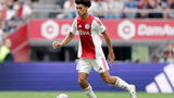 Drie debutanten in basis Ajax: 'Haalt Heitinga de kerst?'
