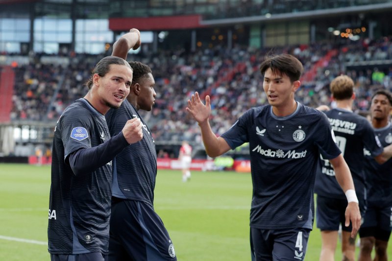 Van Persie haalt sterk Feyenoord-trio eruit en gokt op debutant in Braga