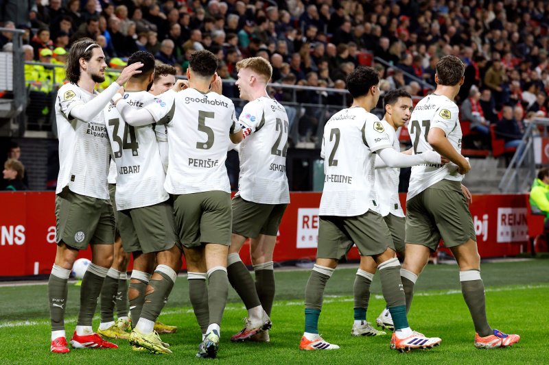 Het had ook 3-3 kunnen staan kijkers reageren op AZPSV