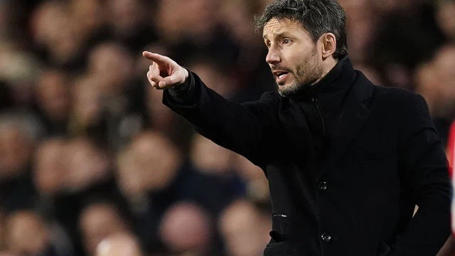 Van Bommel begint bij België met achterstand: niet tactisch, maar taalkundig