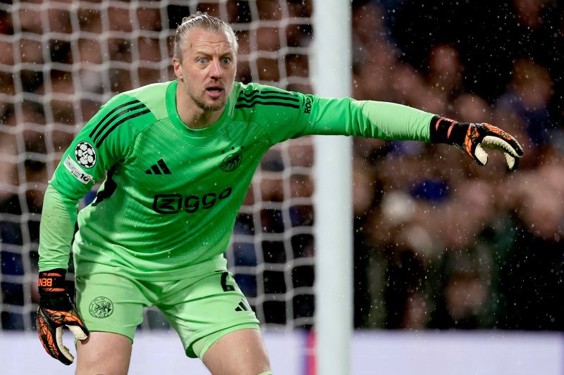 Keuze eerste doelman definitief gemaakt door Heitinga