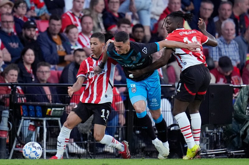 PSV-Heracles actie tijdens vorige editie