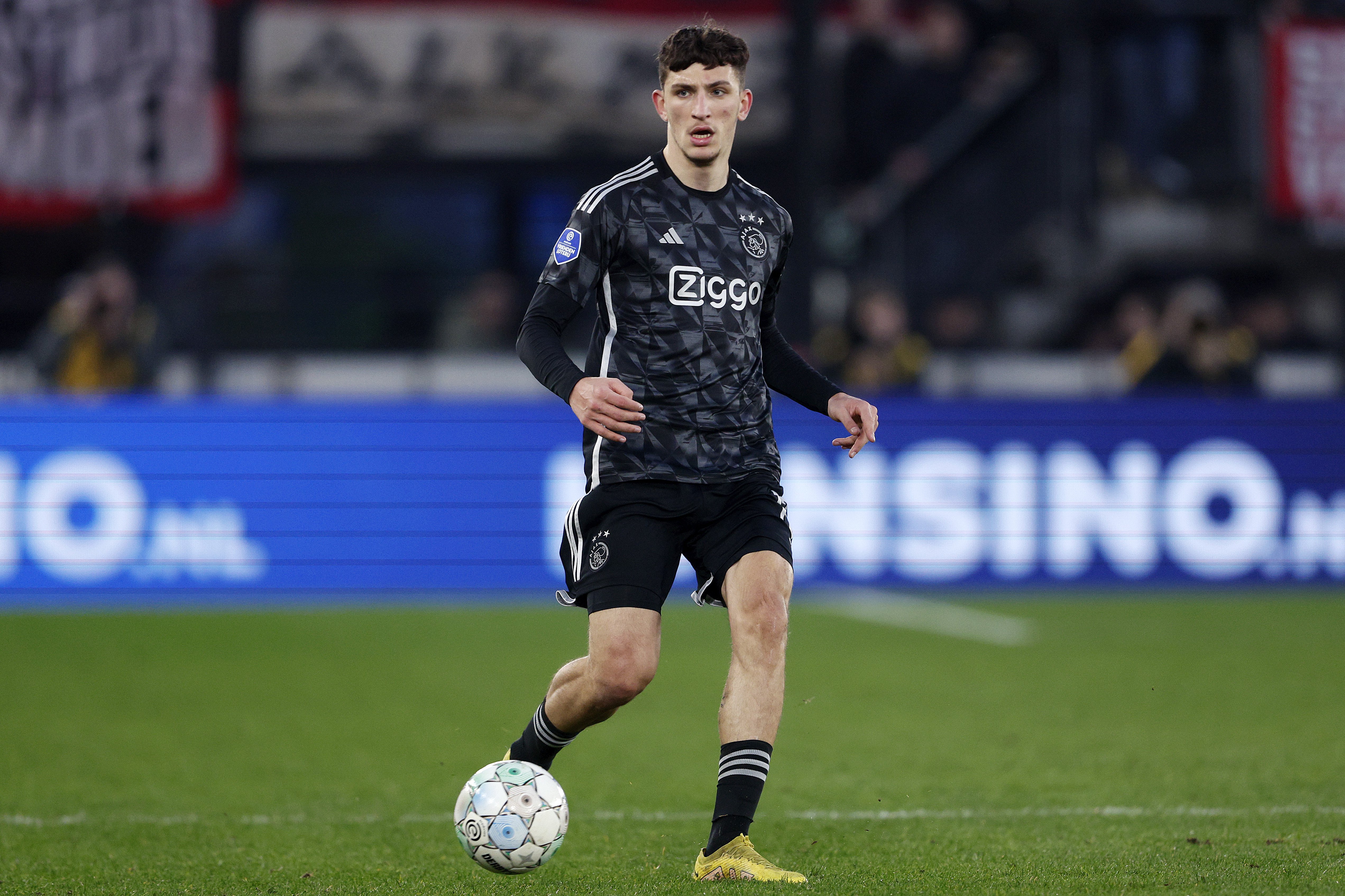 Ahmetcan Kaplan maakt debuut voor Ajax in wedstrijd tegen AZ