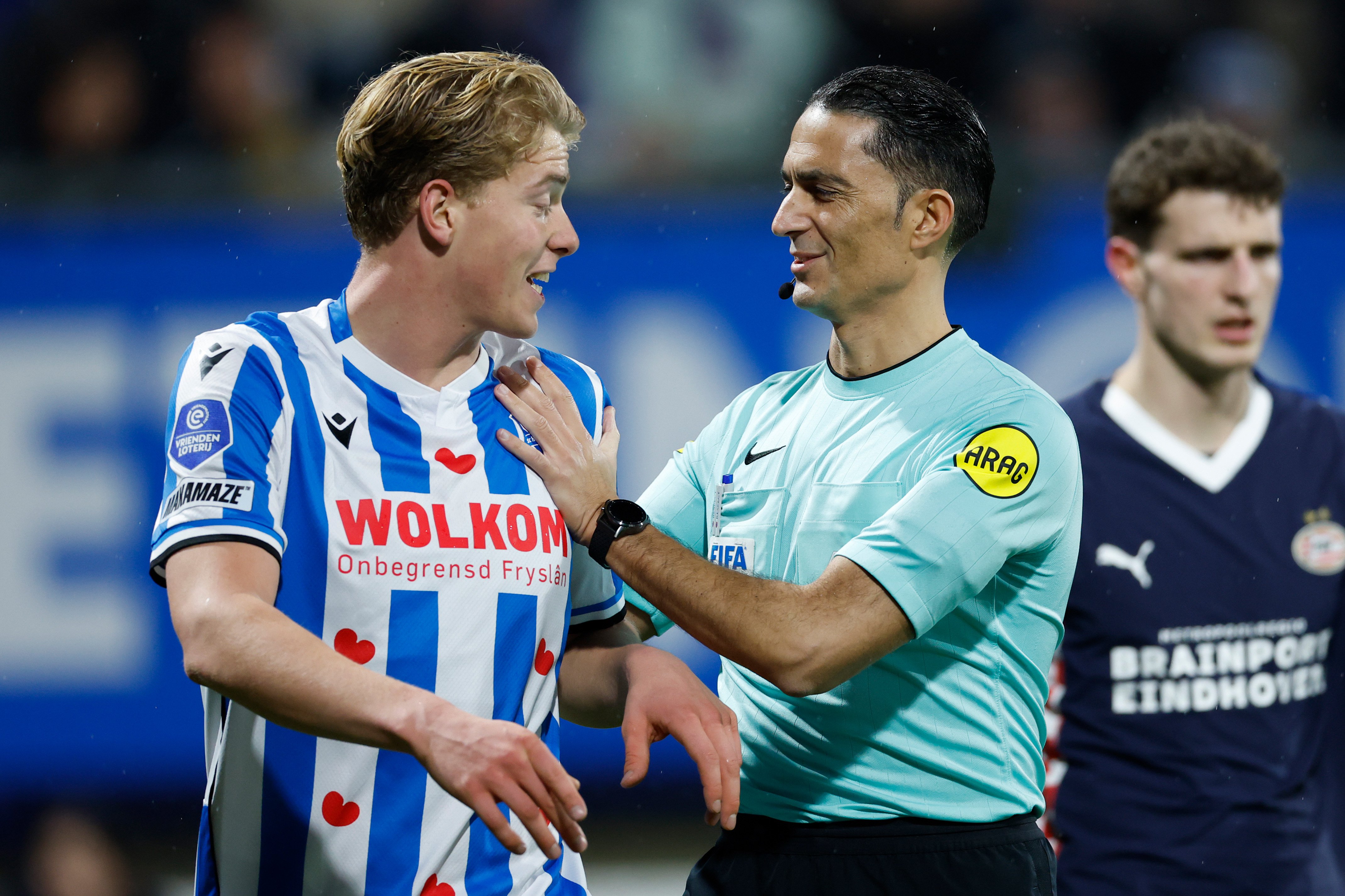 gozubuyuk-psv-heerenveen-scheidsrechter