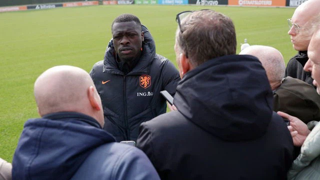 Waarom Brian Brobbey in Engeland ineens veel completer oogt dan bij Ajax