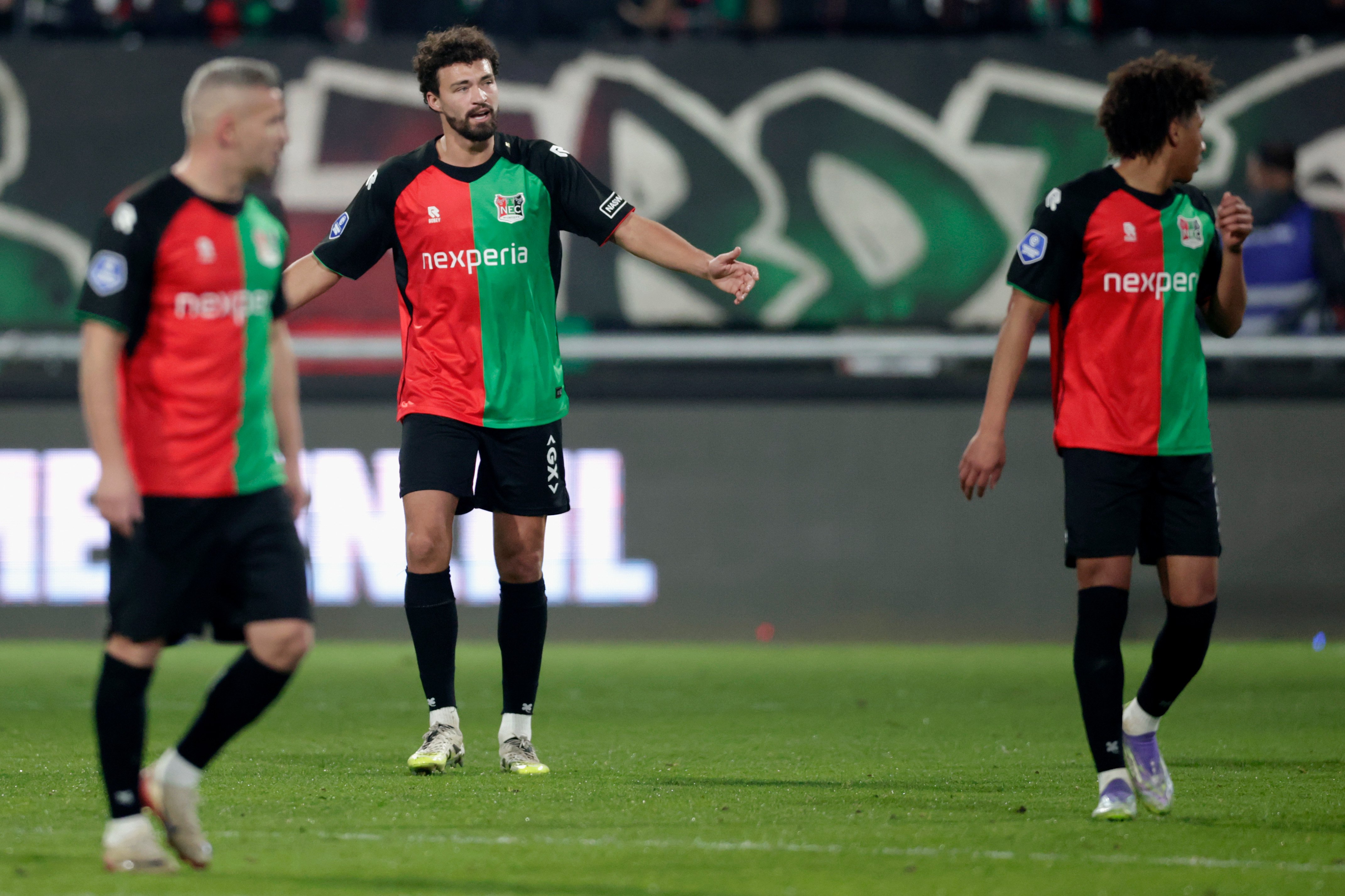 Waarom er wordt gevreesd voor een vrije val bij NEC