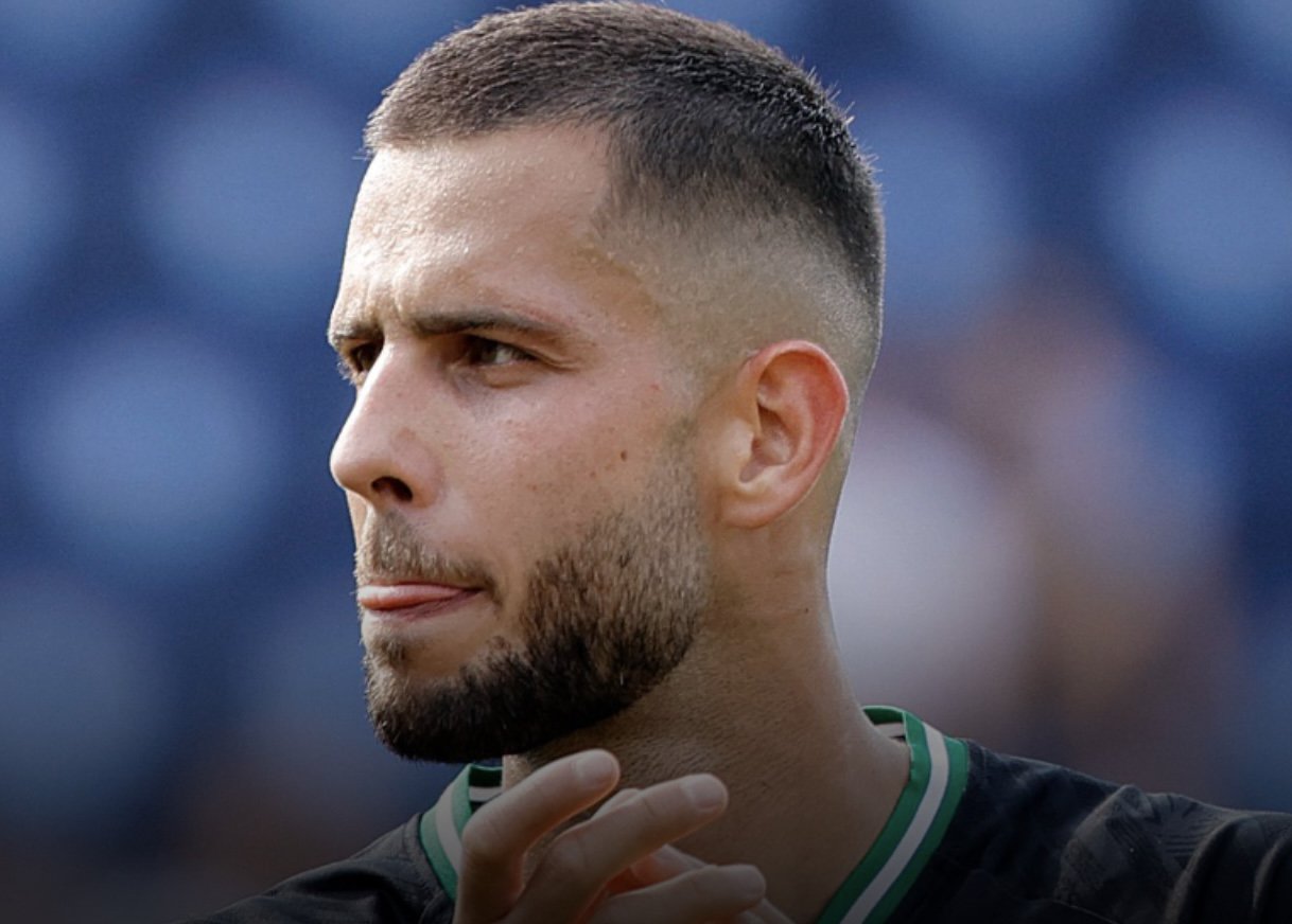 David Hancko zwaait af bij Feyenoord en maakt zich op voor een lucratief avontuur bij het sterrenteam van Al-Nassr.