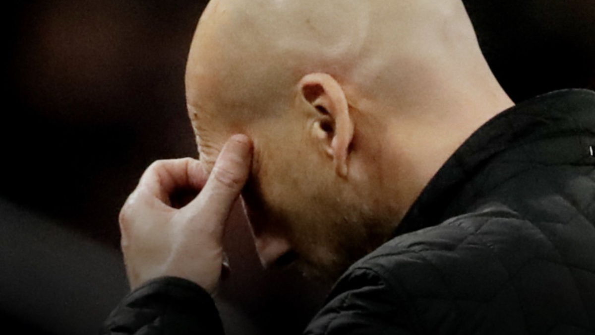 Jaap Stam tijdens een interview bij BNNVARA. De oud-verdediger spreekt open over zijn gevoel bij Ajax en sluit een terugkeer als trainer niet volledig uit.