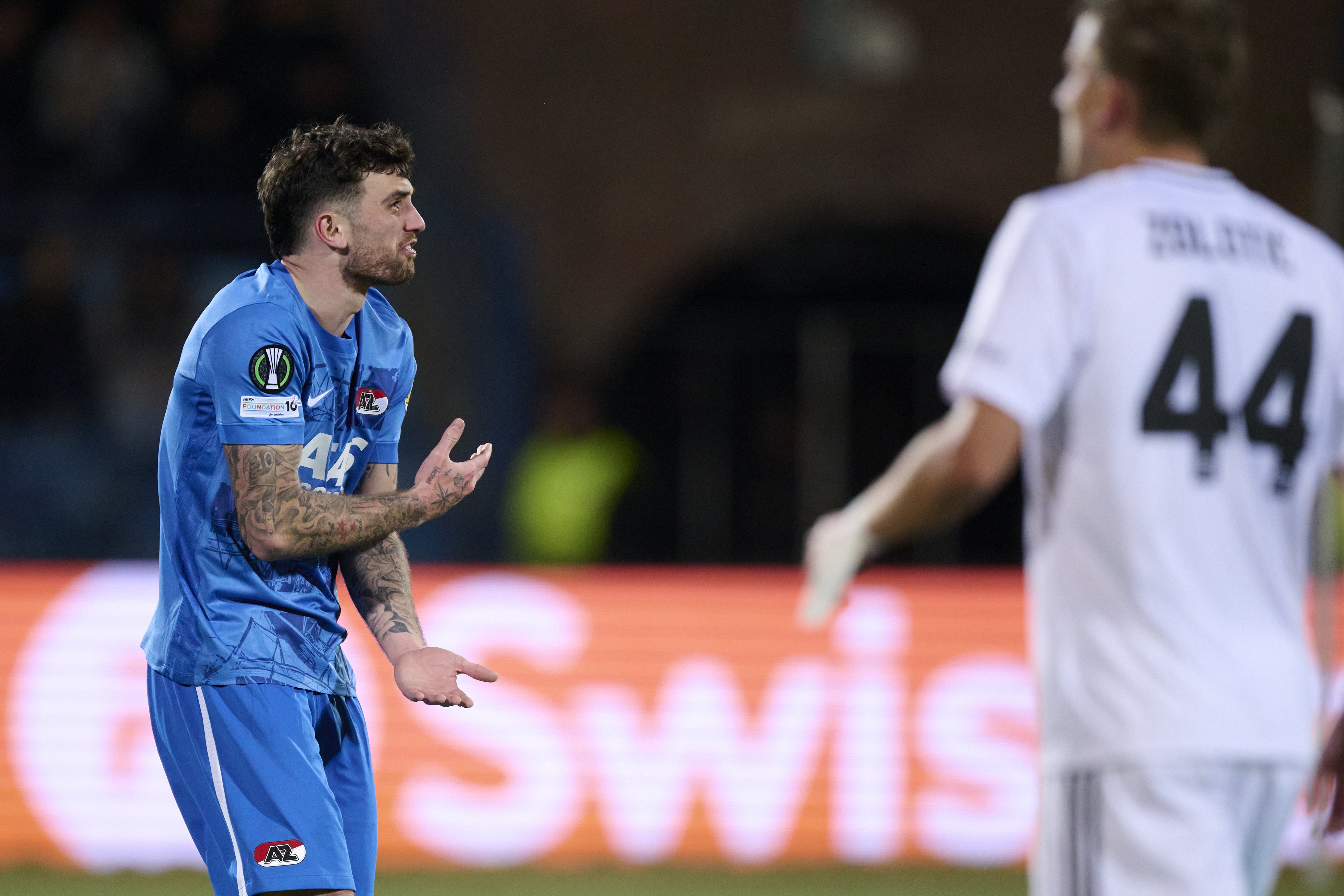 Troy Parrott van AZ Alkmaar uit zijn teleurstelling tegen FC Noah.