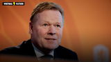Ronald Koeman tijdens een persconferentie van Oranje