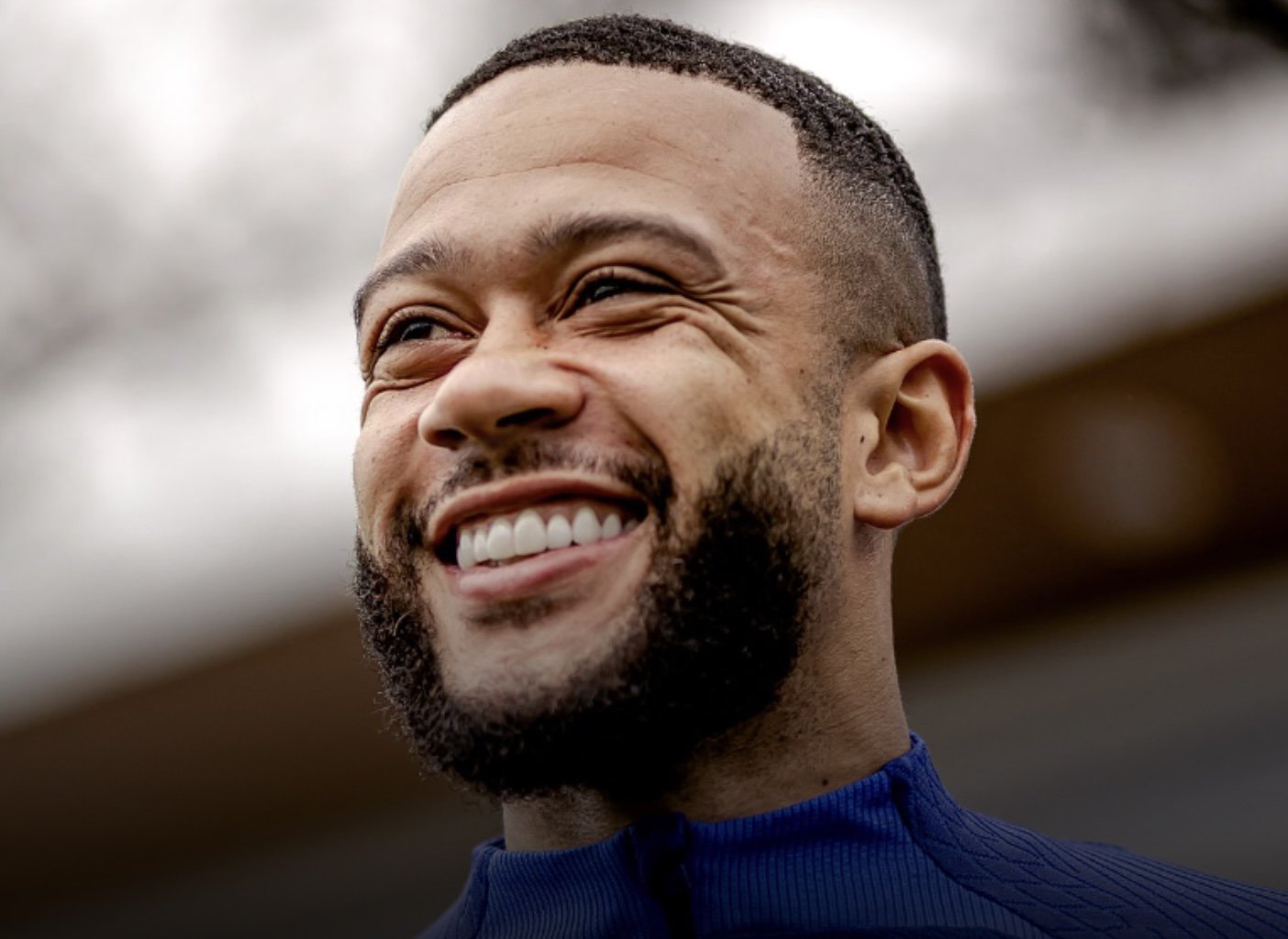 Memphis Depay viert zijn doelpunt tegen Botafogo: opluchting na weken vol kritiek van fans en interne onrust bij Corinthians.   