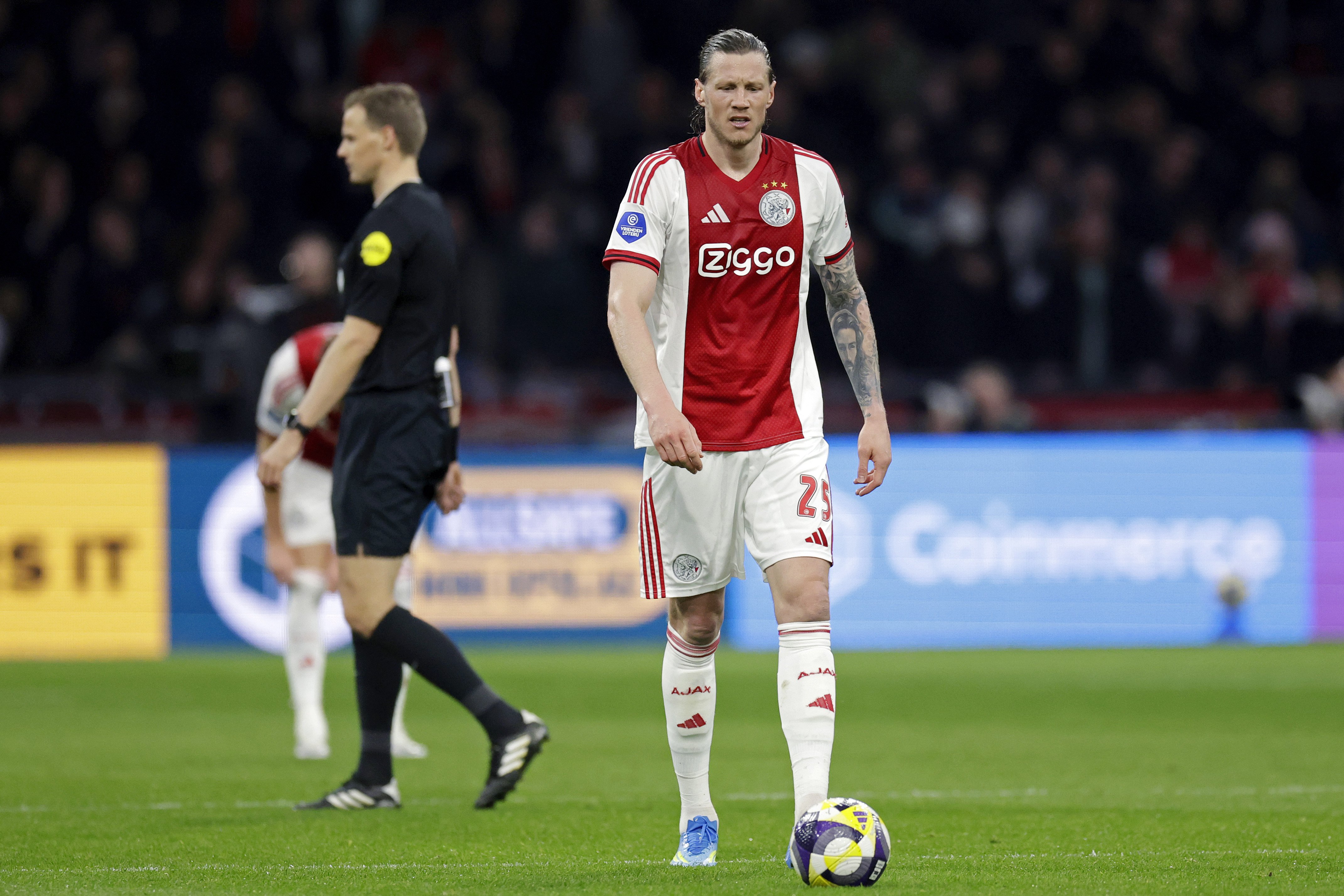 Ajax komt er niet aan te pas in de eerste helft tegen FC Twente