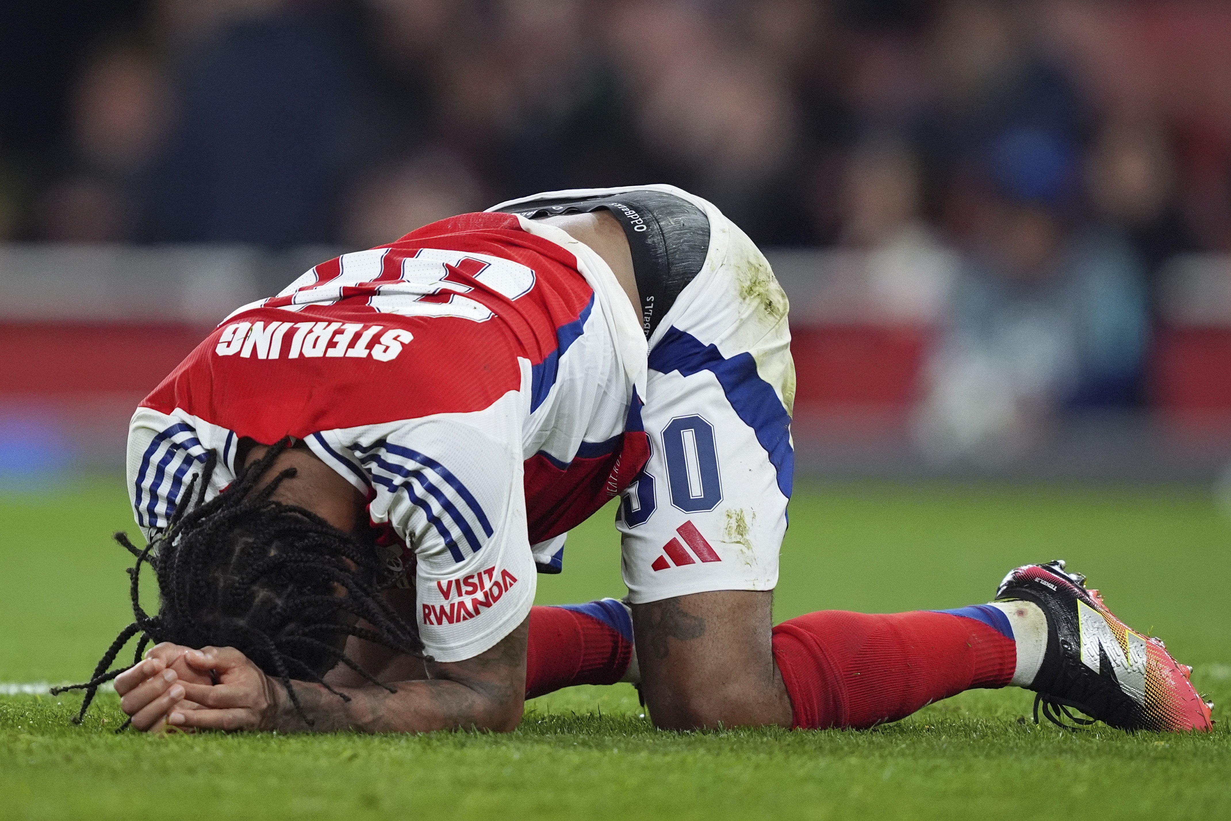 Sterling in dienst bij Arsenal