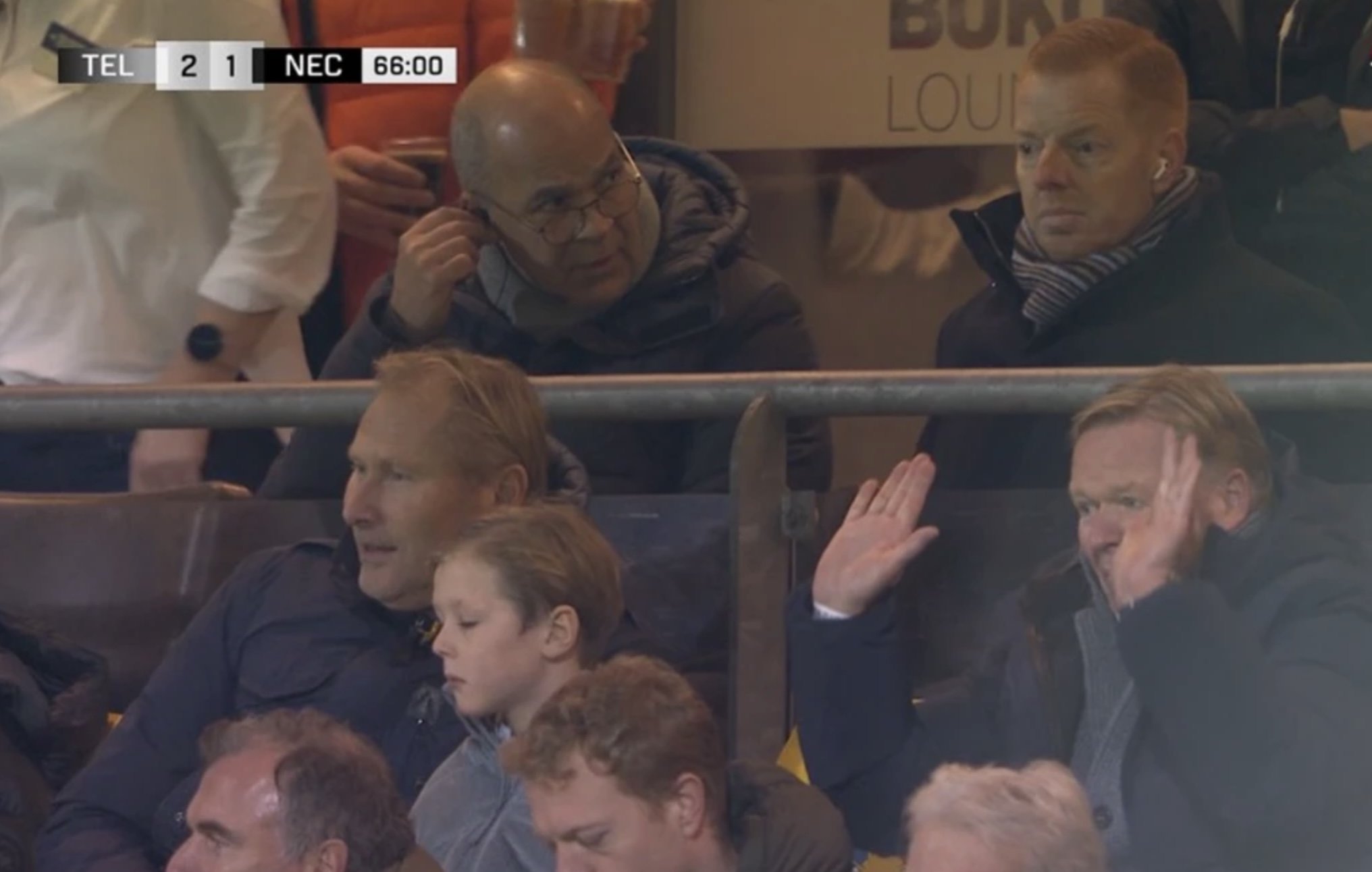 Bondscoach Ronald Koeman reageert op penalty moment bij Telstar-NEC.