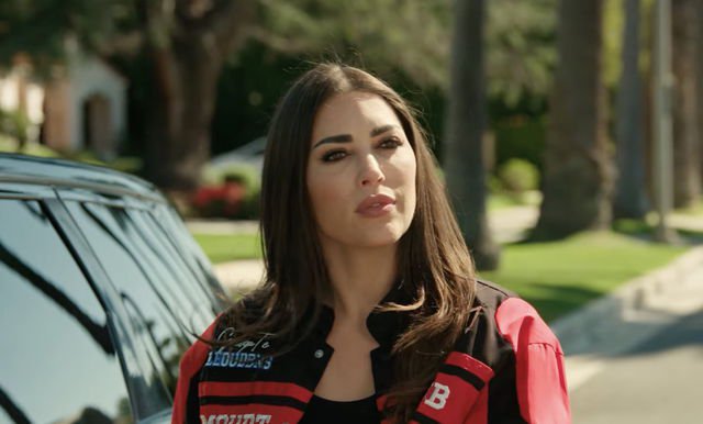 Yolanthe Cabau voor haar villa in Los Angeles – gefinancierd met de miljoenen die ooit in Ibiza begonnen?