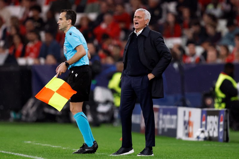 Voorbeschouwing: Ajax jaagt op eerste Europese punt tegen Mourinhos Benfica