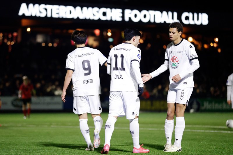 Deveron Fonville, Kento Shiogai en Basar Onal voor NEC