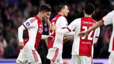 VIDEO-GOAL: Eigen doelpunt Kitolano helpt Ajax aan voorsprong