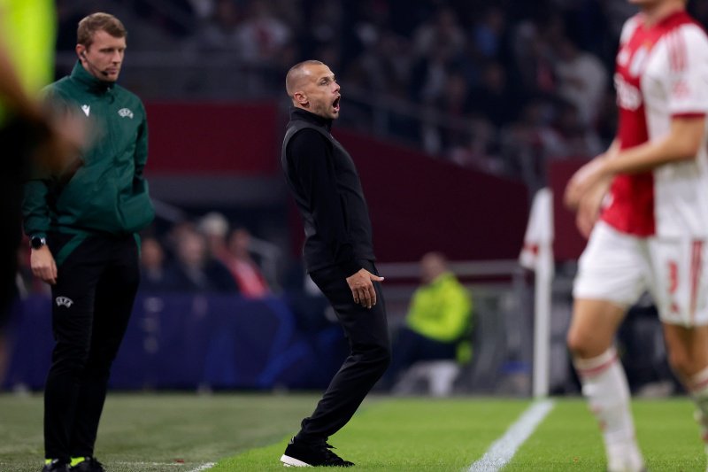 Heitinga bijt van zich af na prikkelende vraag: Jij zoekt drama, ik kijk naar het elftal