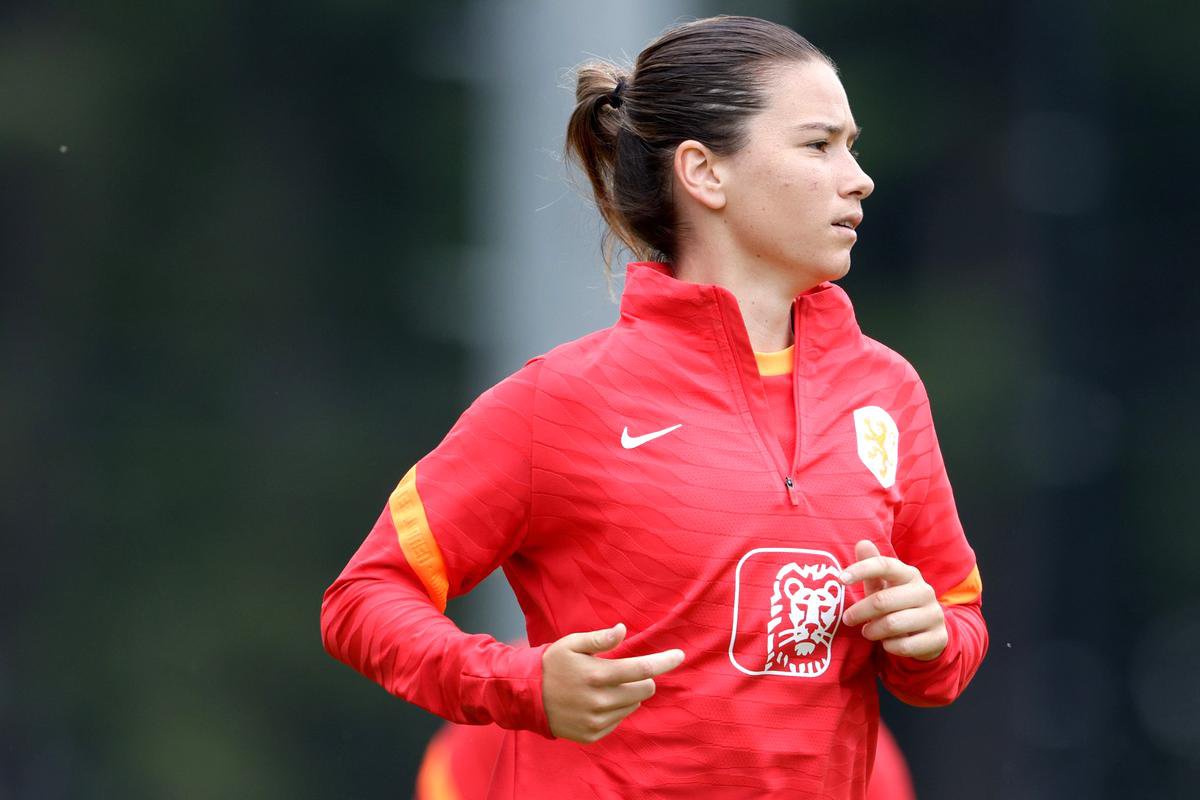 Egurrola in training