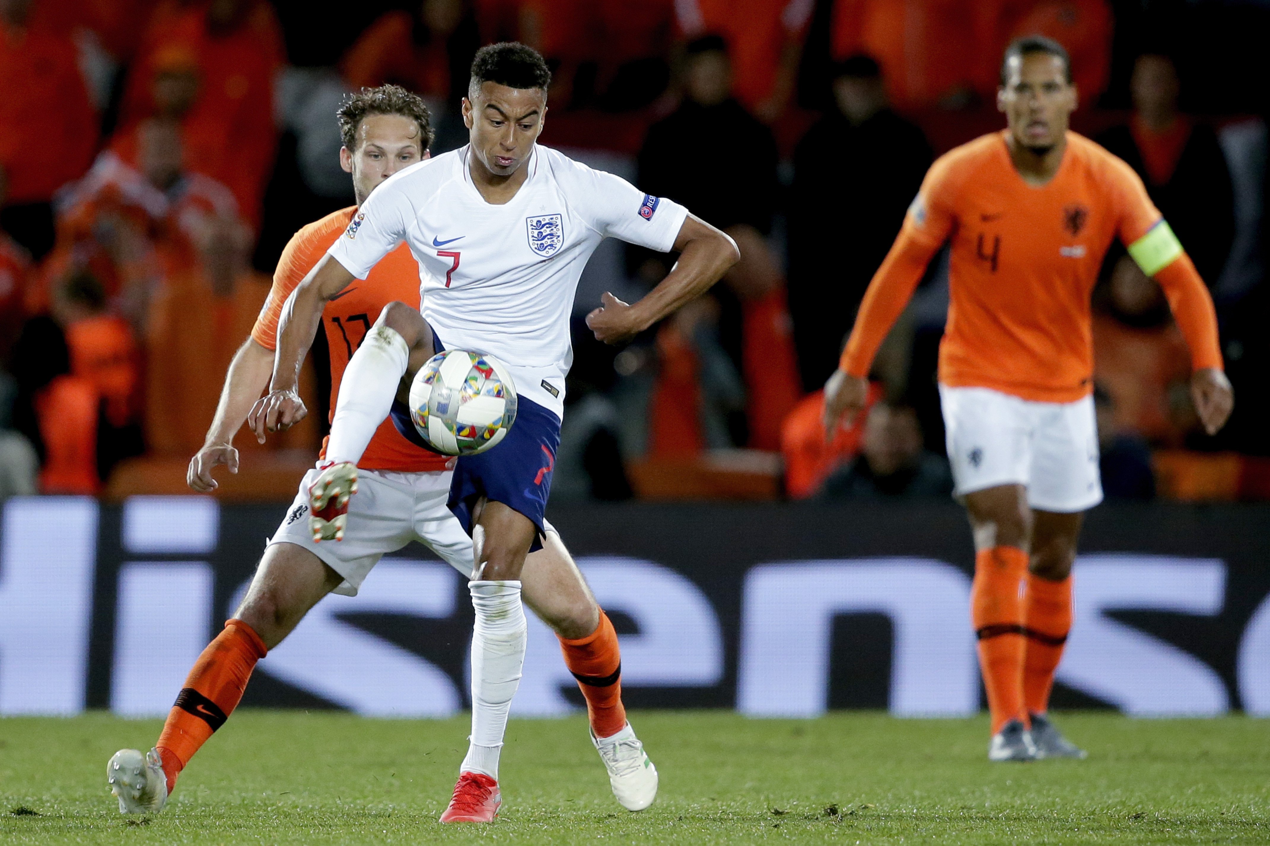 Jesse Lingard in duel met Daley Blind (2019)