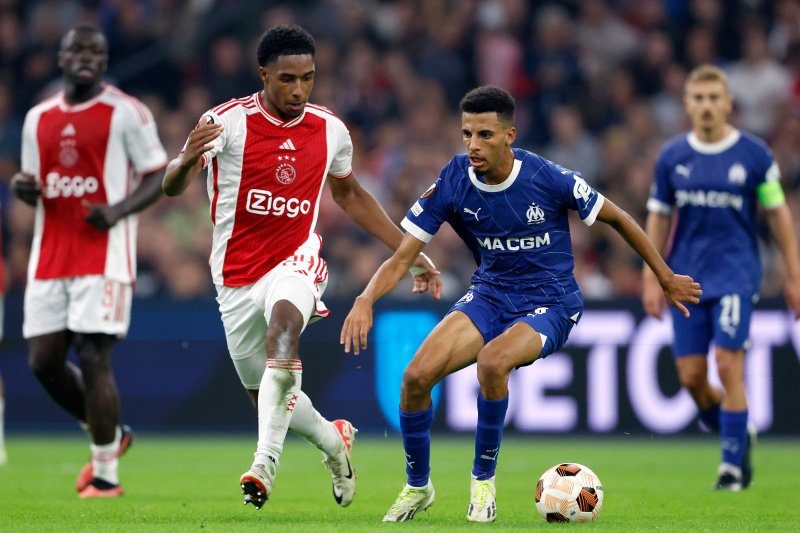 Feyenoord wel welkom, Ajax niet: meten de Fransen met twee maten?