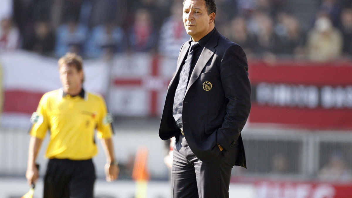 Henk ten Cate tijdens zijn eerste periode als hoofdtrainer van Ajax (2006–2007), toen de club weer opleefde onder zijn leiding.