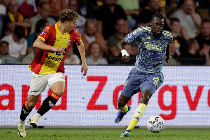 Traoré van Ajax 