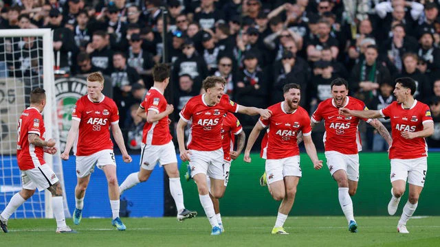 AZ sloopt NEC in finale en pakt vijfde KNVB Beker