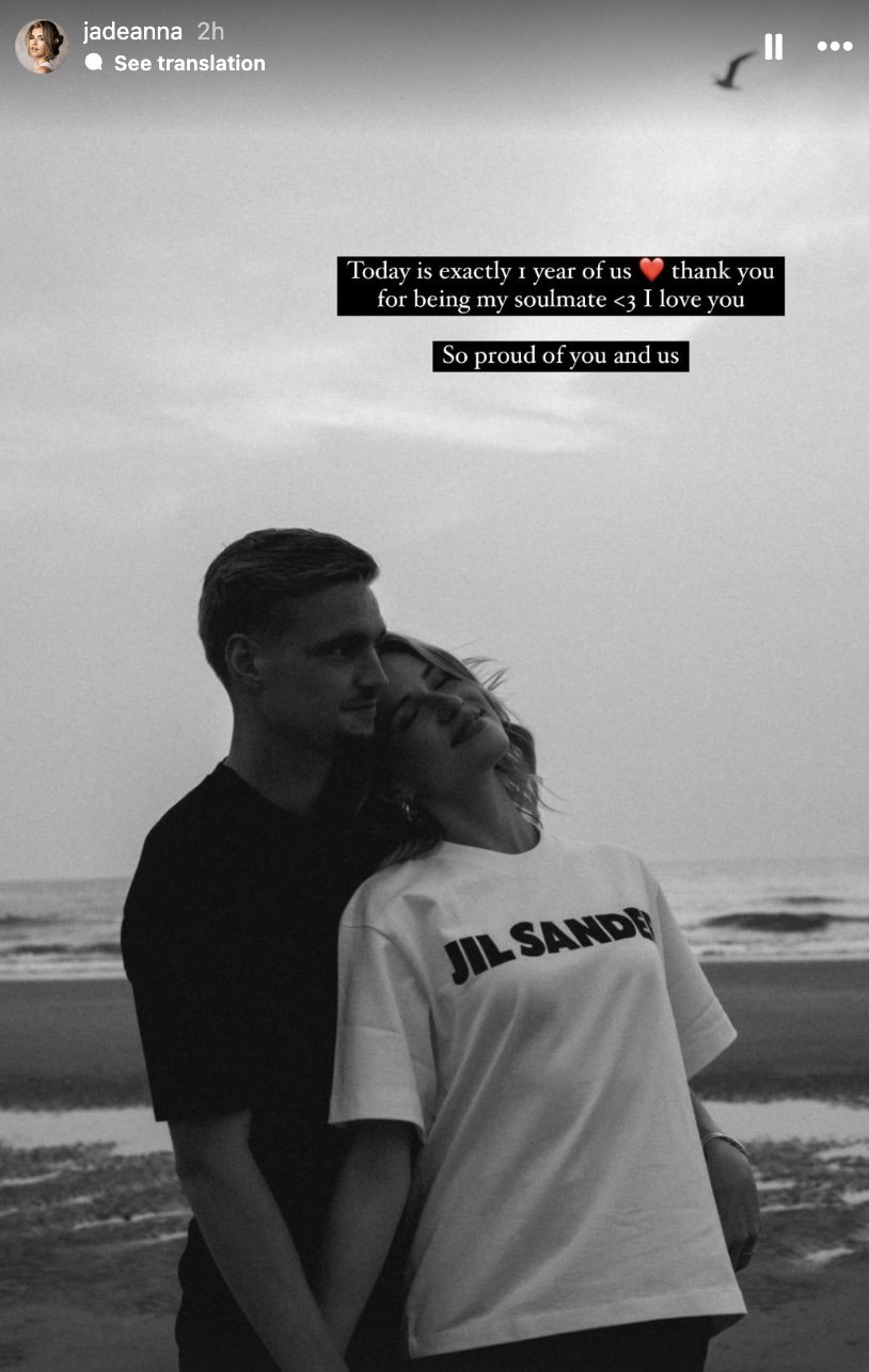 Jade Anna, vriendin Kenneth Taylor, uitgescholden in de Kuip