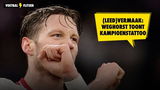 (Leed)vermaak: Weghorst toont kampioenstattoo