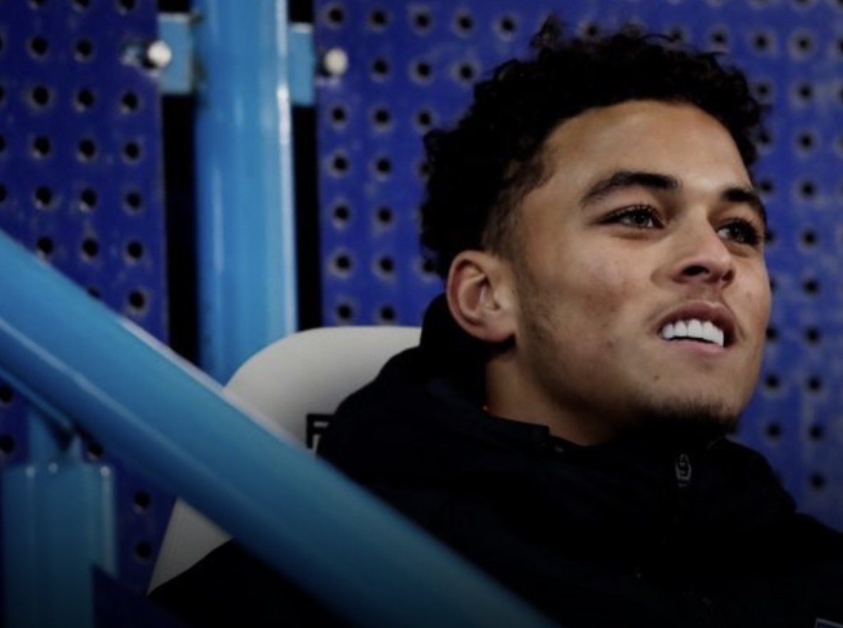 Ruben Kluivert presenteert zich in het shirt van Olympique Lyonnais en blikt terug op zijn jeugd, familie en leerzame periode in Portugal.