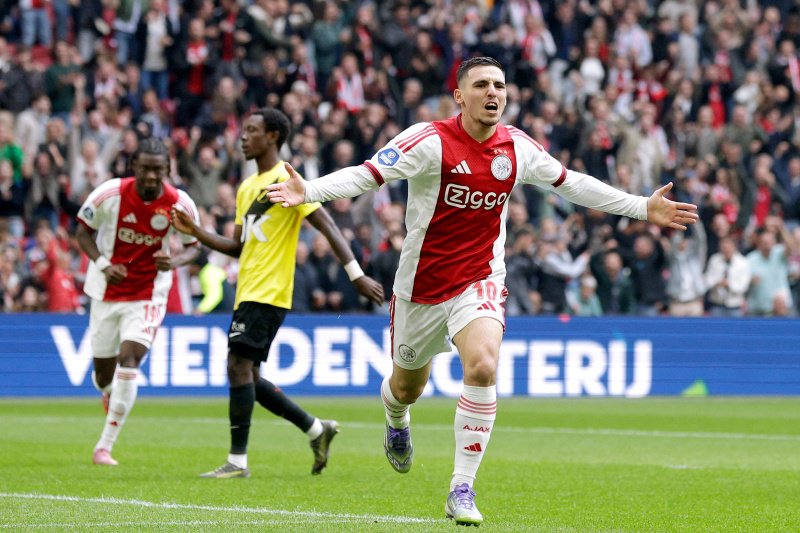 Dit is het verschil in transferwaarde tussen Ajax en Olympiakos