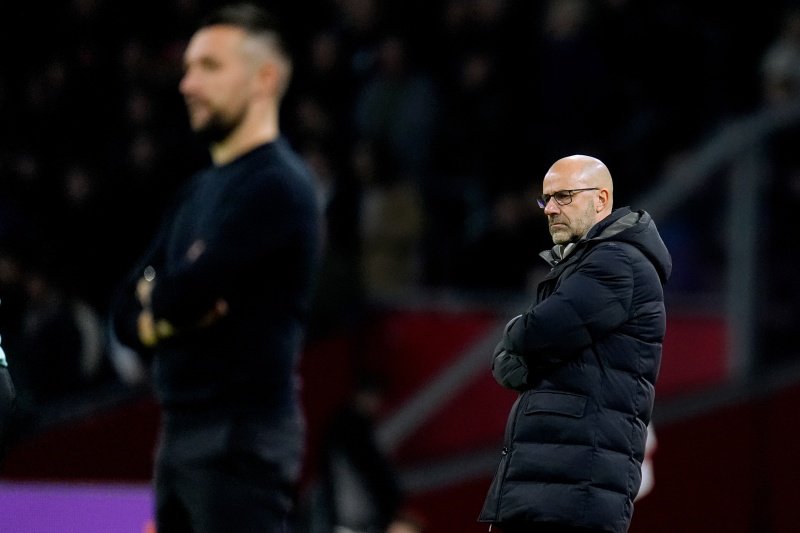 Francesco Farioli (links) en Peter Bosz (rechts)