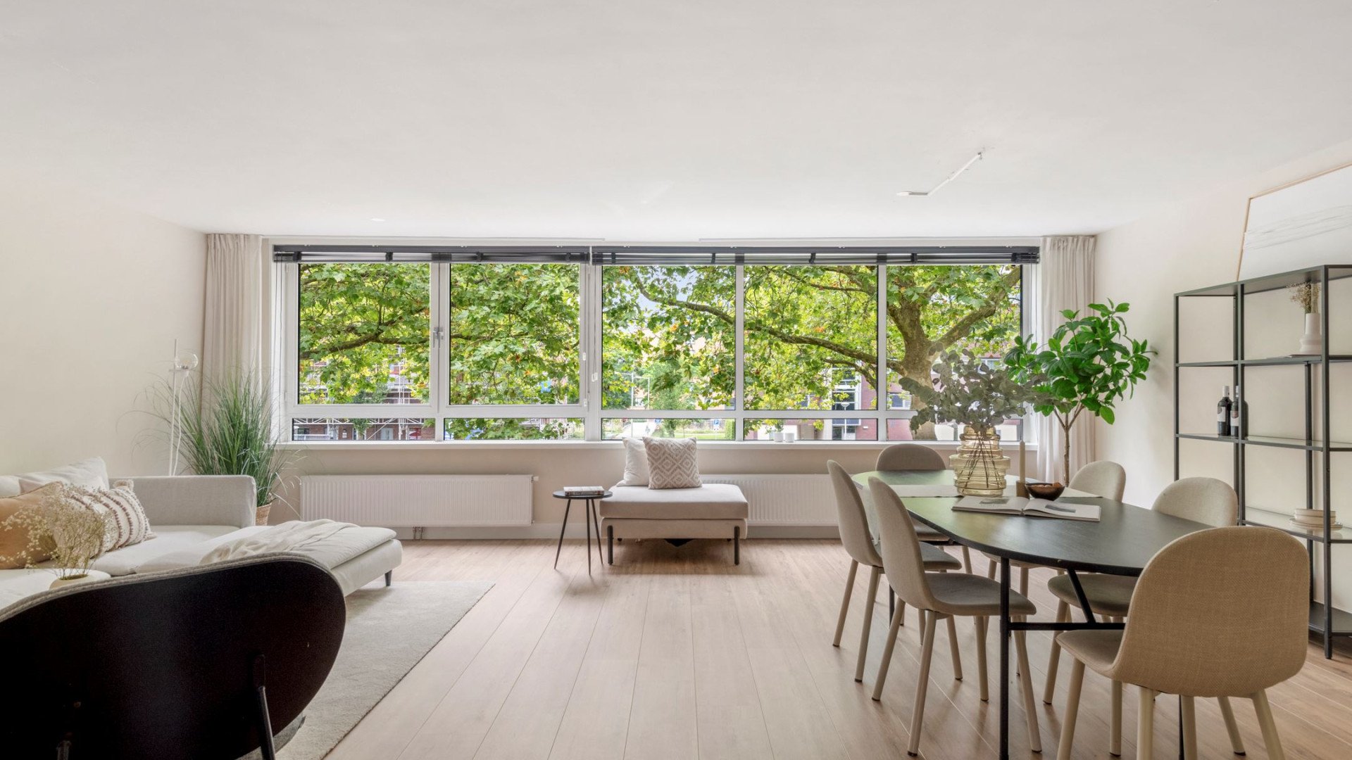 ZIEN: Ruud Gullit moet appartement verplicht verkopen